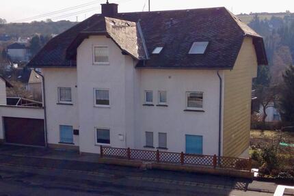 IO Göttschied - Sonnige Wohnung mit tollem Blick 3ZKB - Idar-Oberstein