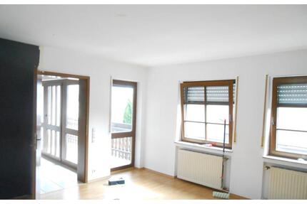 Schöne Wohnung 3,5 ZKB - 900,00&nbsp;EUR Kaltmiete, ca.&nbsp; 128,00&nbsp;m&sup2; in Monzelfeld (PLZ: 54472)