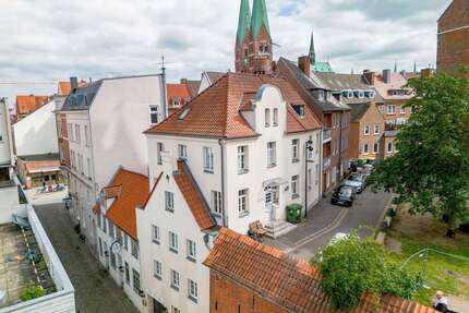 Wohnung zum Kaufen in Lübeck 267.000,00 € 87 m²