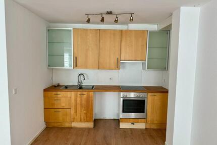 1-Zimmer Souterrain Wohnung in Düsseldorf Unterrath