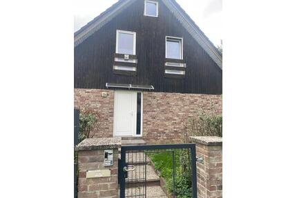 Haus zu verkaufen mit zwei Wohnungen - Berlin Marzahn-Hellersdorf