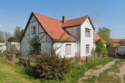 Doppelhaushälfte mit Grundstück 772 m², VERKAUF, MIETEN,MIETKAUF - Nienburg (Saale)
