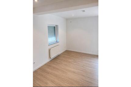 Moderne Einliegerwohnung mit eigenem Eingang in Flörsheim-Wicker - Flörsheim am Main