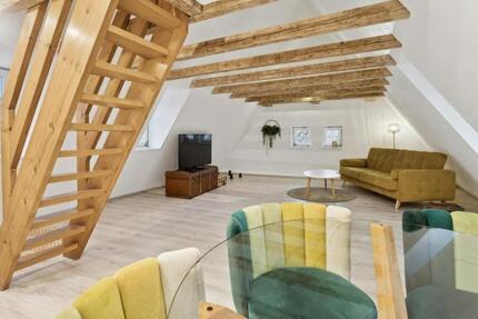 Modernisiertes Dachgeschoss mit Atelier in Münsingen