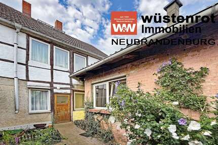 Haus zum Kaufen in Altentreptow 50.000,00 € 128 m²