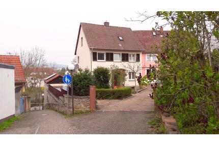 Schönes Haus mit Fernblick (für Investor) - Friedrichsdorf