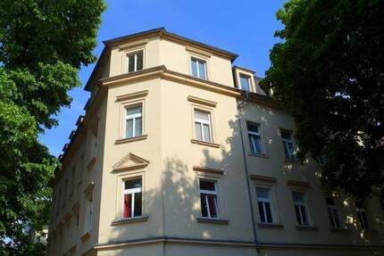 Ab Mitte MaiJuni 2026: Gemütliche 2-Zimmer-Dachwohnung mit Laminat 