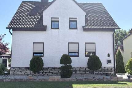 Haus zum Kaufen in Roßleben-Wiehe 250.000,00 € 140 m²