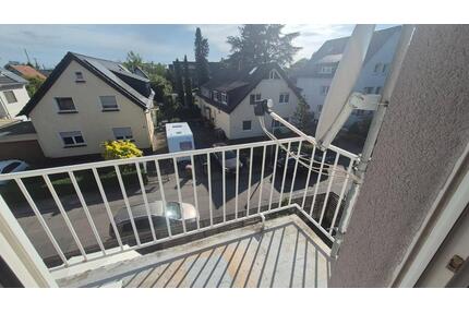 Charmante Dachgeschosswohnung mit Balkon und Einbauküche - Mannheim Almenhof