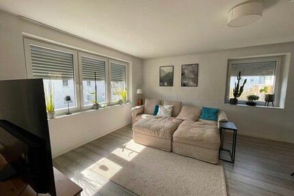 3-Zimmer Wohnung - 850,00&nbsp;EUR Kaltmiete, ca.&nbsp; 91,00&nbsp;m&sup2; in Weiden in der Oberpfalz (PLZ: 92637)