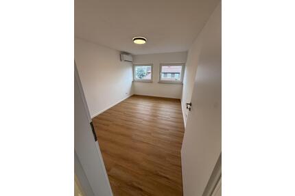 Kernsaniert & WG-geeignet: 3-Zimmer-Wohnung direkt an der U-Bahn - Stuttgart Stuttgart-Nord