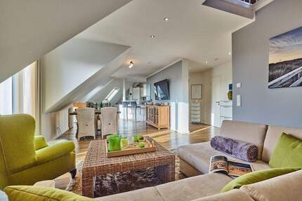 Großzügige Wohnung mit zwei Südbalkonen und harmonischem Interior Design in Westerland - Sylt