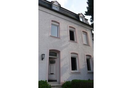 Schöne Altbauwohnung in Bensberg (2,5 Zimmer) - Effizienter Schnitt & moderner Komfort - Bergisch Gladbach Alt-Frankenforst