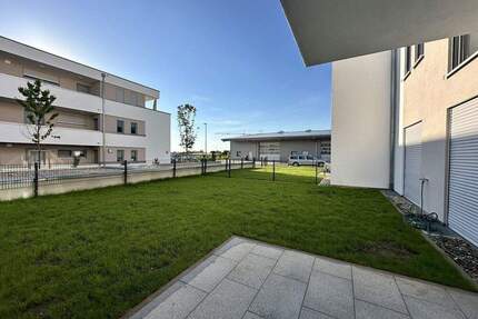 Bei ULM * Neuwertige und Moderne EG-Wohnung inkl. Garten - Buch