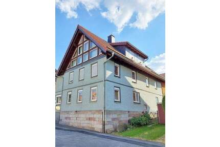 Neuer, interessanter Kaufpreis (VHB) !! Großzügiges 2-Generationenhaus (Nebengebäude, Lager) und toll angelegtem Außenbereich. - Tann Lahrbach