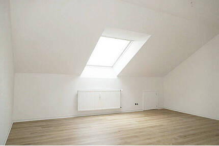 Modernisierte Dachgeschosswohnung in Bielefeld-Theesen!
