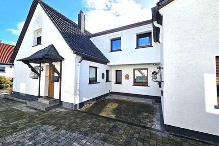 Zwei Häuser, ein Kaufpreis: Einfamilien-Reihen-Eck-Haus als Doppelhaus gebaut - Trier Weismark-Feyen