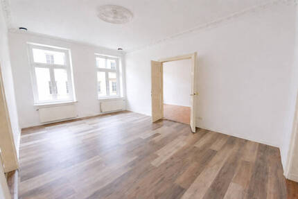 4-Zimmer Wohnung mit Altbaucharme im 1. OG der Silberstr. 16 - Crimmitschau