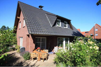 Sehr schönes Einfamilienhaus mit bester Ausstattung auf zauberhaftem Südwestgarten - Falkensee