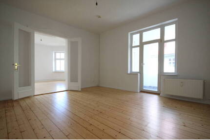 Großzügige und schöne 4-Zimmer-Altbauwohnung mit Loggia in direkter Nähe vom Rathaus - Wittenberge