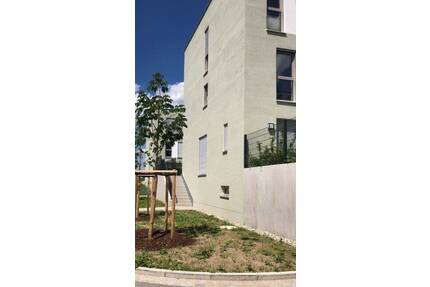 Frei, neuwertig, mit vielen Extras: Helles, hochwertig gebautes und unterkellertes Reihenendhaus! - Regensburg Konradsiedlung-Wutzlhofen