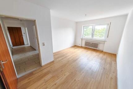 3-Zimmer-Wohnung 68qm + Balkon + Keller | Regensburg-West