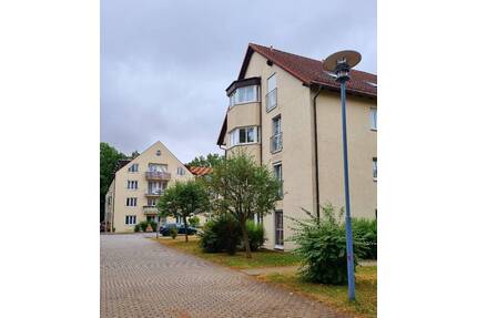 Frei werdende ETW mit Balkon und Blick ins Grüne! - Bischofswerda