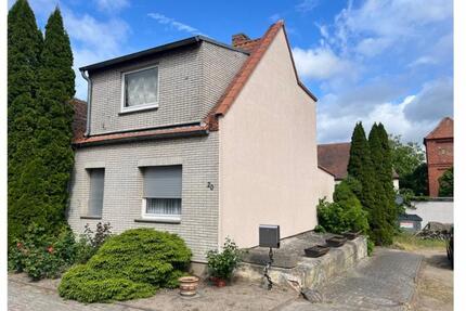 Charmantes Einfamilienhaus mit Nebengelass – sofort einziehen - Wolmirstedt