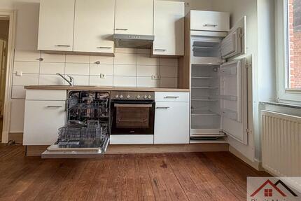 3-Zimmer-Wohnung in der Schweriner Innenstadt, EBK, Tageslichtbad mit Wanne und Dusche, 2. OG