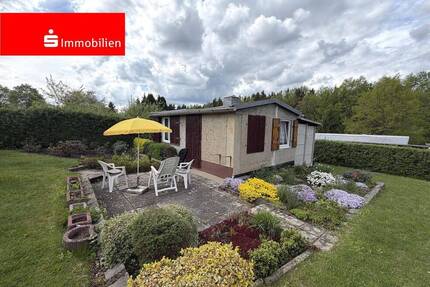 Natur genießen - ebenes Gartengrundstück mit Bungalow und direkter Zufahrt! - St. Gangloff