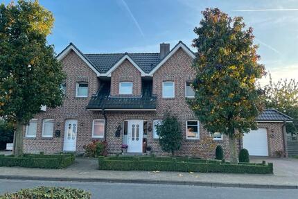 Zweifamilienhaus zu verkaufen - 579.000,00&nbsp;EUR Kaufpreis, ca.&nbsp; 300,00&nbsp;m&sup2; in Bösel (PLZ: 26219)