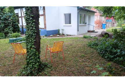 65qm Wohnung 2,5 Zi, eigener kl. Garten, renoviert, Ofenheizung - Neustadt (Dosse)