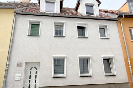 Schön und zentral - 2-Raumwohnung mit EBK im Dachgeschoss - Finsterwalde