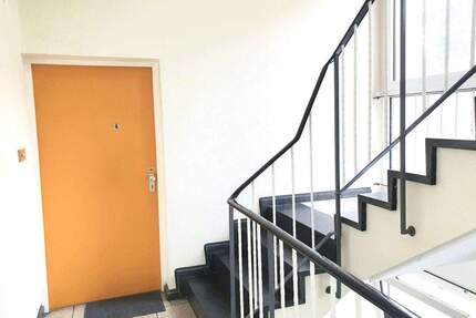 Bezugsfreie Eigentumswohnung mit Balkon für Selbstnutzer oder Anleger - Berlin Lankwitz
