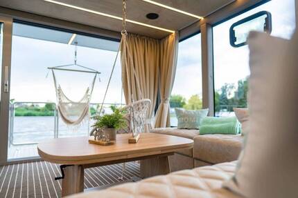 Luxuriös & extravagant: Schwimmende 14 m Häuser zum Wohnen! - Waren (Müritz)