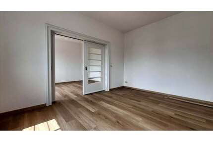 Wohnung zum Mieten in Crimmitschau 474,60 € 90.4 m²