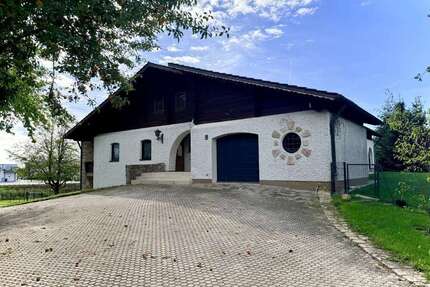 Haus zum Mieten in Bad Birnbach 1.800,00 € 250 m²