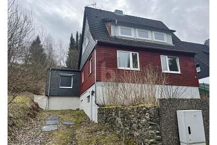 WOHNEN IM IDYLLISCHEN HARZ - 179.000,00&nbsp;EUR Kaufpreis, ca.&nbsp; 143,00&nbsp;m&sup2;&nbsp;Wohnfl&auml;che in Altenau (PLZ: 38707)