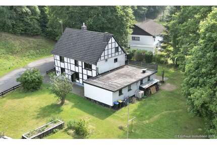 Haus zum Kaufen in Hellenthal Wiesen 215.000,00 € 182 m² - Hellenthal Wiesen
