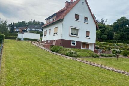 ZweiFamilienHaus zu verkaufen mit 1700qm grundst - Hessisch Oldendorf