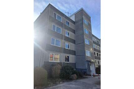 Familienfreundliche 4-Zimmer-Wohnung in Gadeland, Neumünster