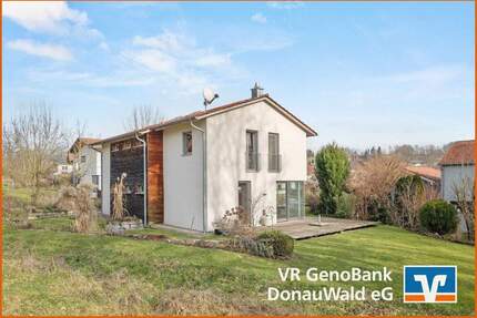 Traumhaus in ruhiger Wohnlage und herrlichem Blick ins Grüne! - Offenberg / Wolfstein