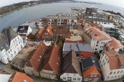 Haus zum Kaufen in Eckernförde 595.000,00 € 293 m²