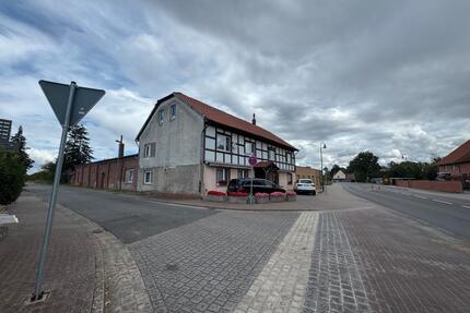 Immobilien mit Entwicklungspotenzial – Wohnhaus + 3 Lagerflächen - Peine Südstadt