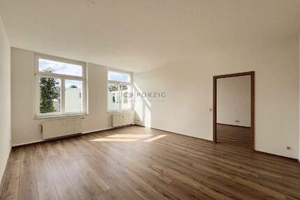 Frisch, modern & zentral - 2-Zimmer-Wohnung mit neuem Look - EBK möglich - Limbach-Oberfrohna