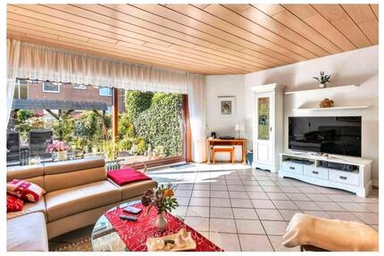 Reihenmittelhaus zur Miete - 2.260,00&nbsp;EUR Kaltmiete, ca.&nbsp; 168,00&nbsp;m&sup2; in Reinfeld (Holstein) (PLZ: 23858)