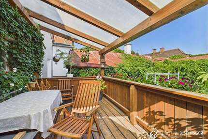 Haus zum Kaufen in Regensburg 1.050.000,00 € 254.85 m²