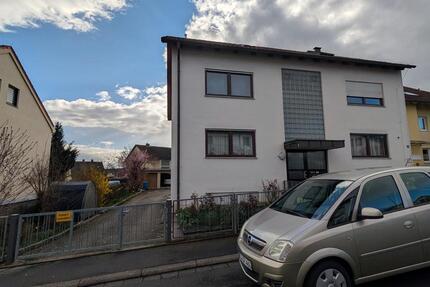 3 Zimmer Wohnung in Oerlenbach, Einbauküche, geschlossener Balkon