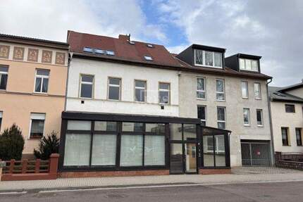 Mehrfamilienhaus in Köthen - 30.000,00&nbsp;EUR Kaufpreis, in Köthen (PLZ: 06366)