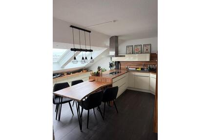 Helle 3 Zimmer Dachwohnung 88qm Filderstadt